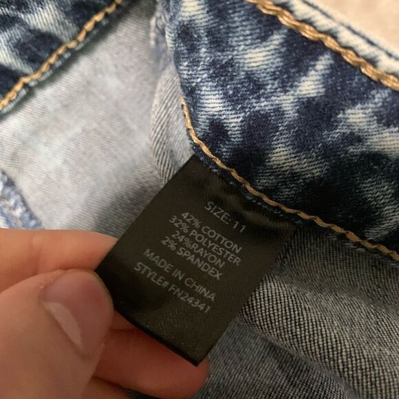 New Fashion Nova Womens Acid Wash Denim High Waisted Straight Jeans Size 11 Pant - Picture 3 of 8